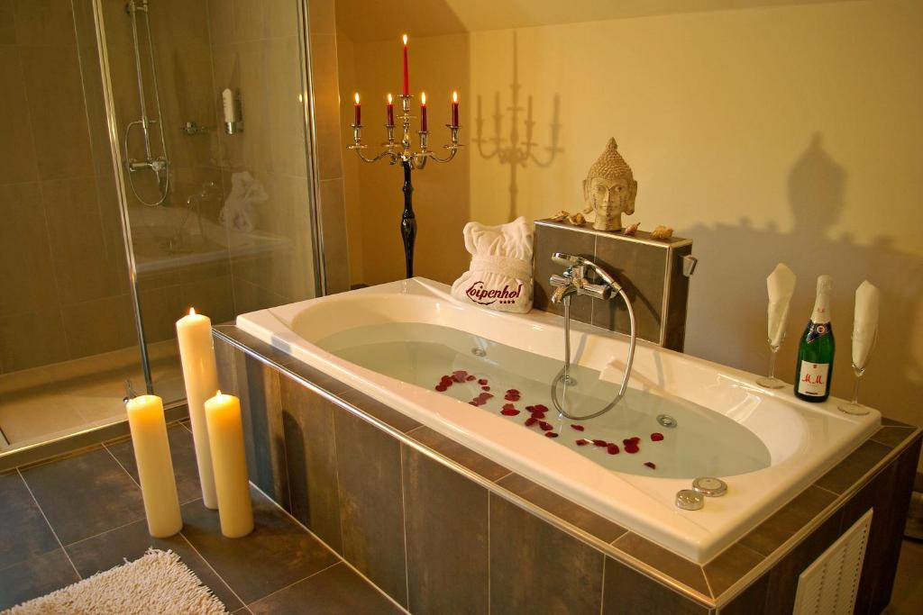 Boutique Hotel Loipenhof ลอยแพร์ดอร์ฟ เบ เฟิร์สเทนเฟลด์ ภายนอก รูปภาพ